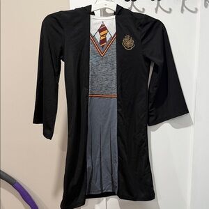 H&M Burgundy Harry Potter Halloween costume